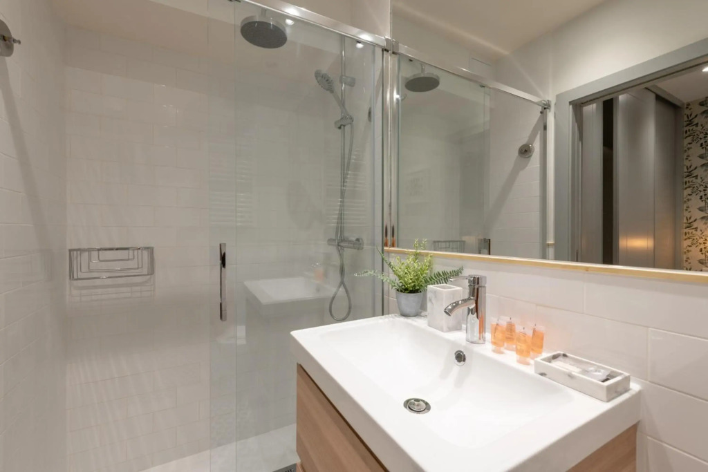 Sophisticated brand new flat