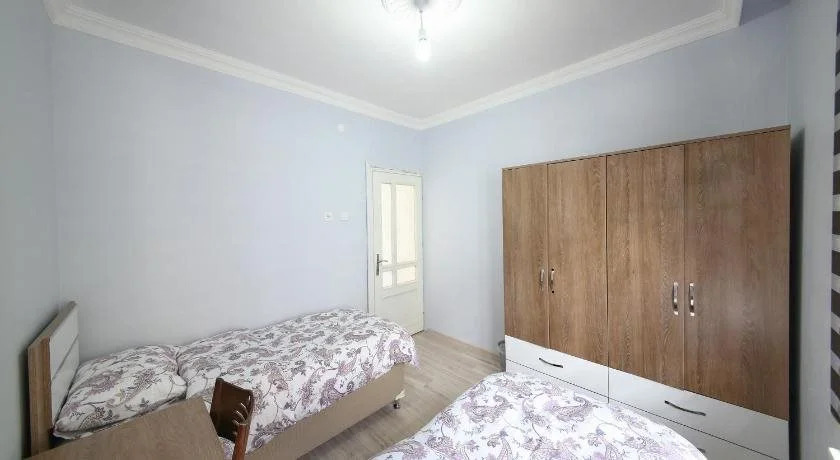 Adali Hostel Pansi̇yon