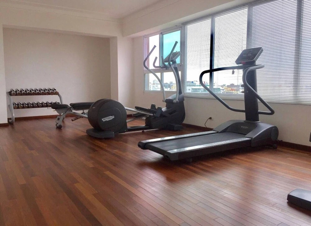 Eclectic 3 levels and 5 bedrooms penthouse