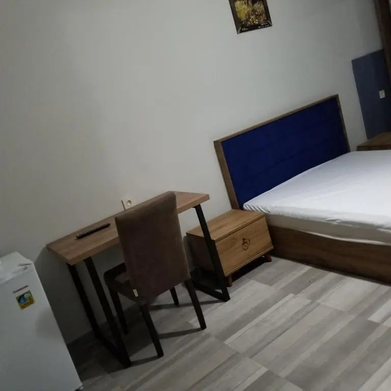MIDIA Guest House