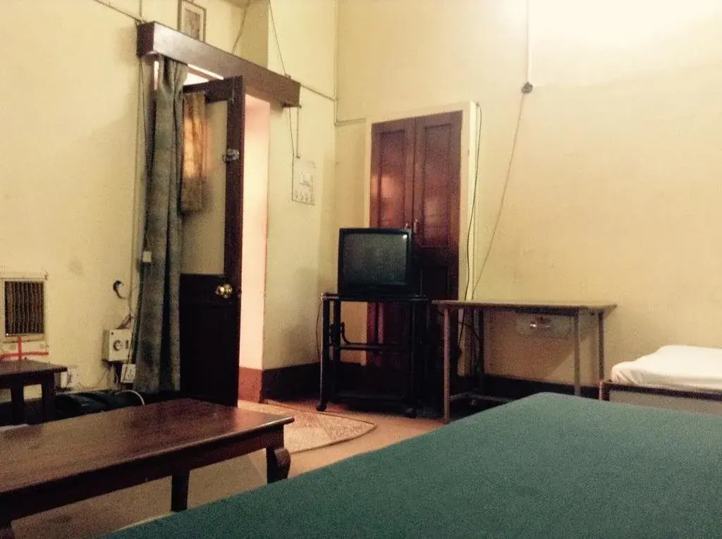 Akriti Guest House