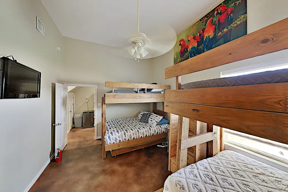 2003sdou 2 Bedroom Home