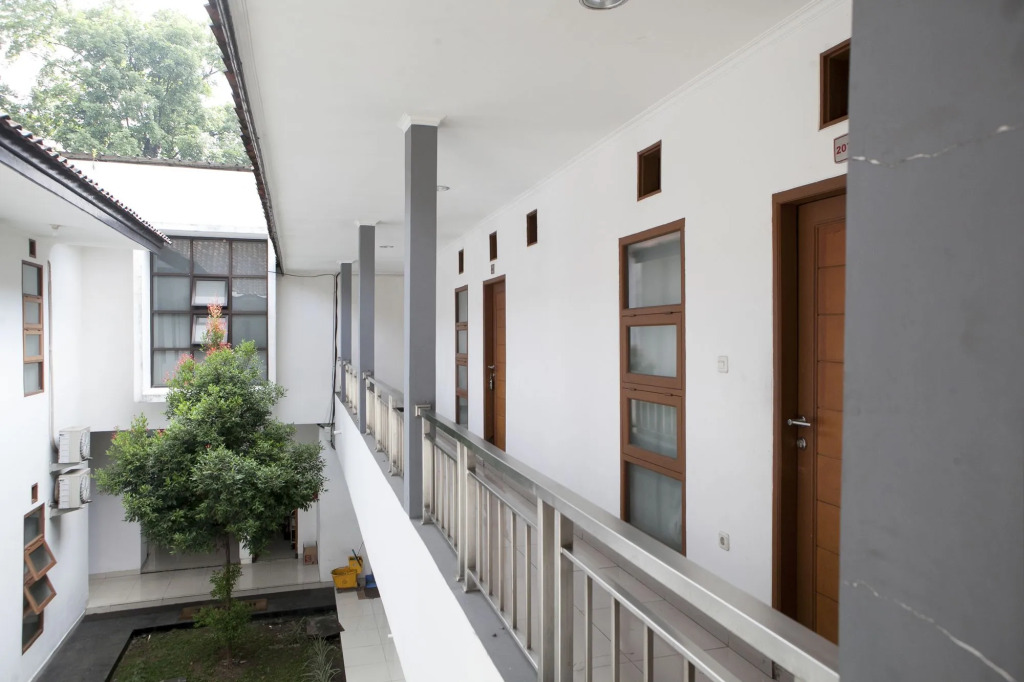 RedDoorz near Institut Teknologi Bandung