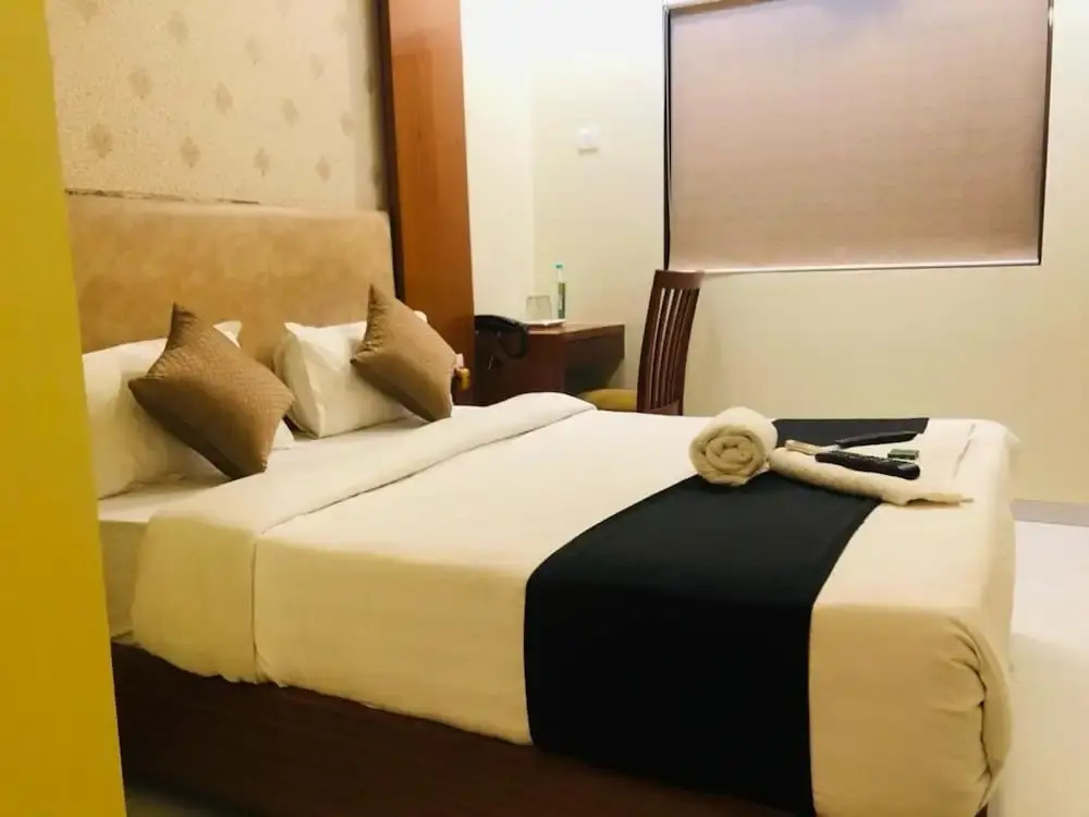 New Seven Hills By Glitz Hotels
