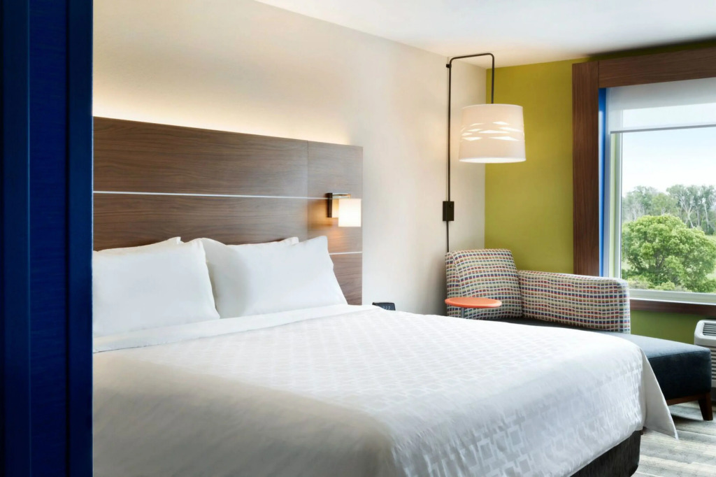 Holiday Inn Express Auburn Hills South