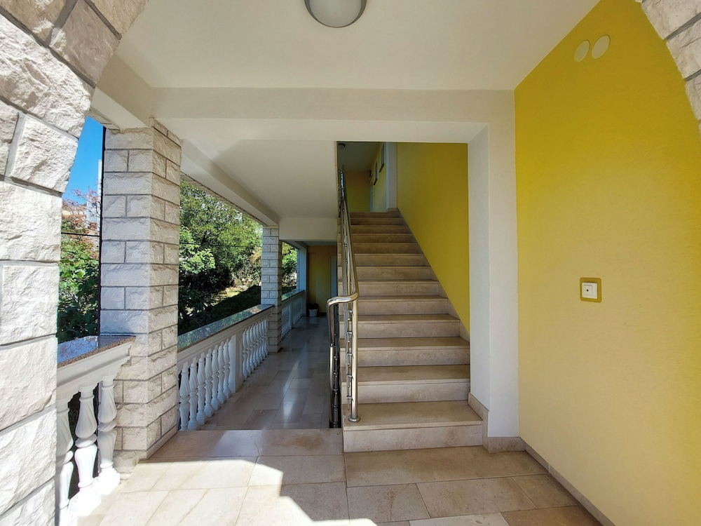 Apartments Irena