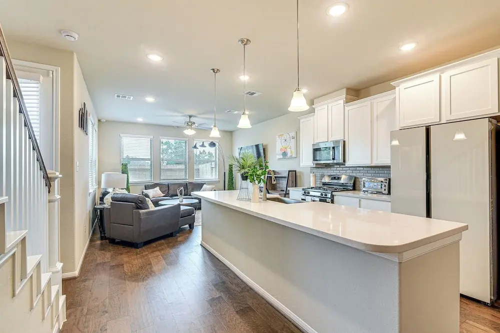 Welcoming Pasadena Home: 22 Mi to Downtown Houston
