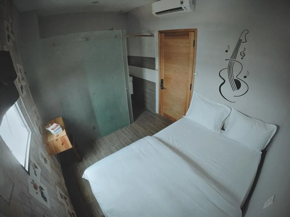 Clam Hostel