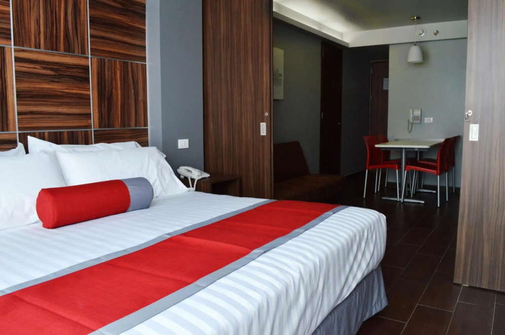 Hotel Block Suites