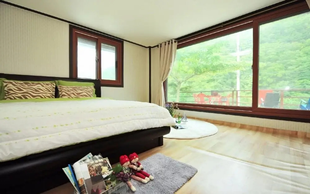 Yangyang Beopsusanjang Pension