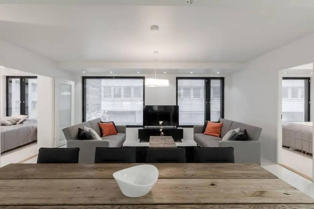 Sleek and Spacious 3 BR Apartment in City Centre