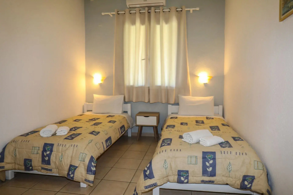 Sunset Studios & Apartments