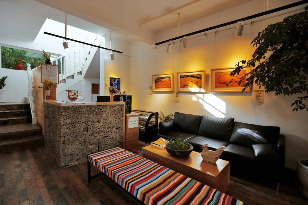 Dali Words Collection Hostel