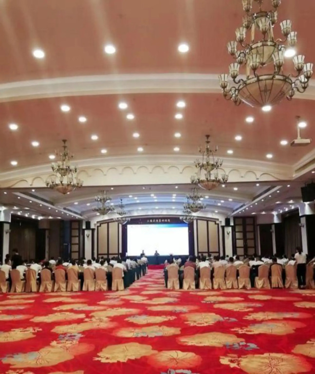 San Tos Hotel