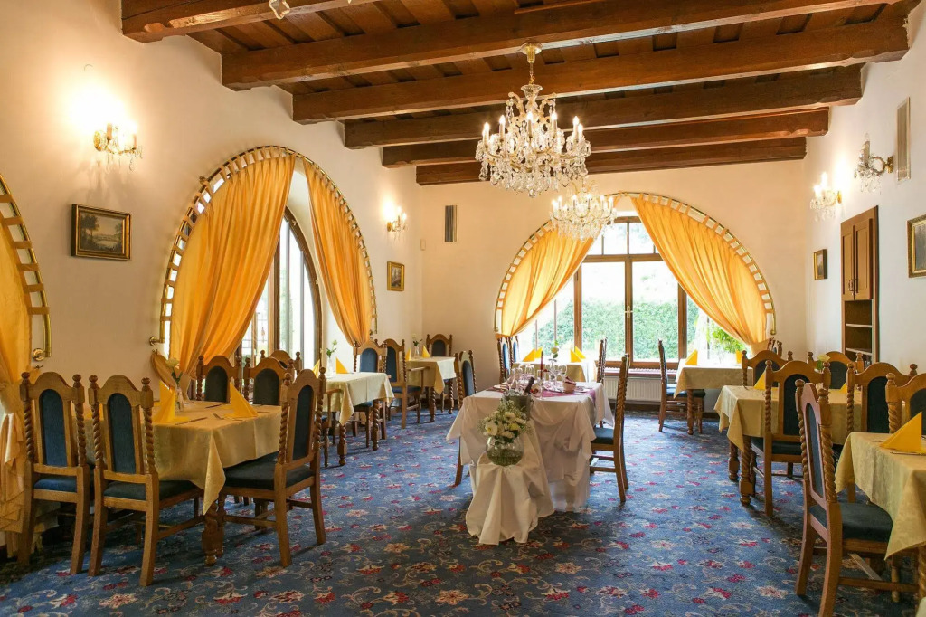 LH Hotel Gold
