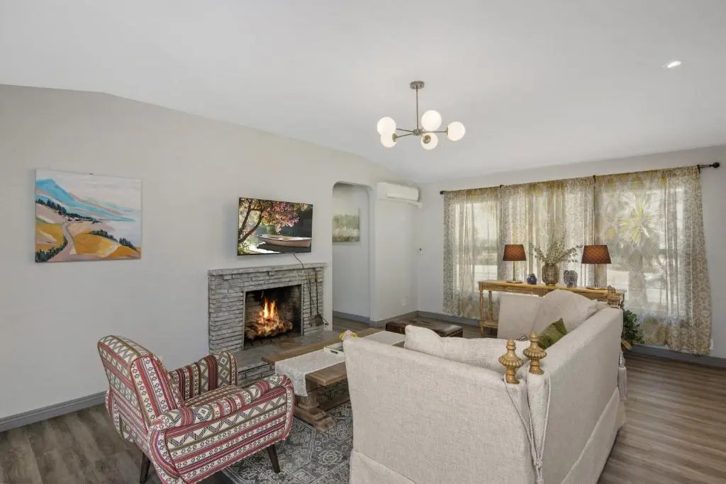 @ Marbella Lane - 4BR Near Morongo Casino & Outlet Ldry+P
