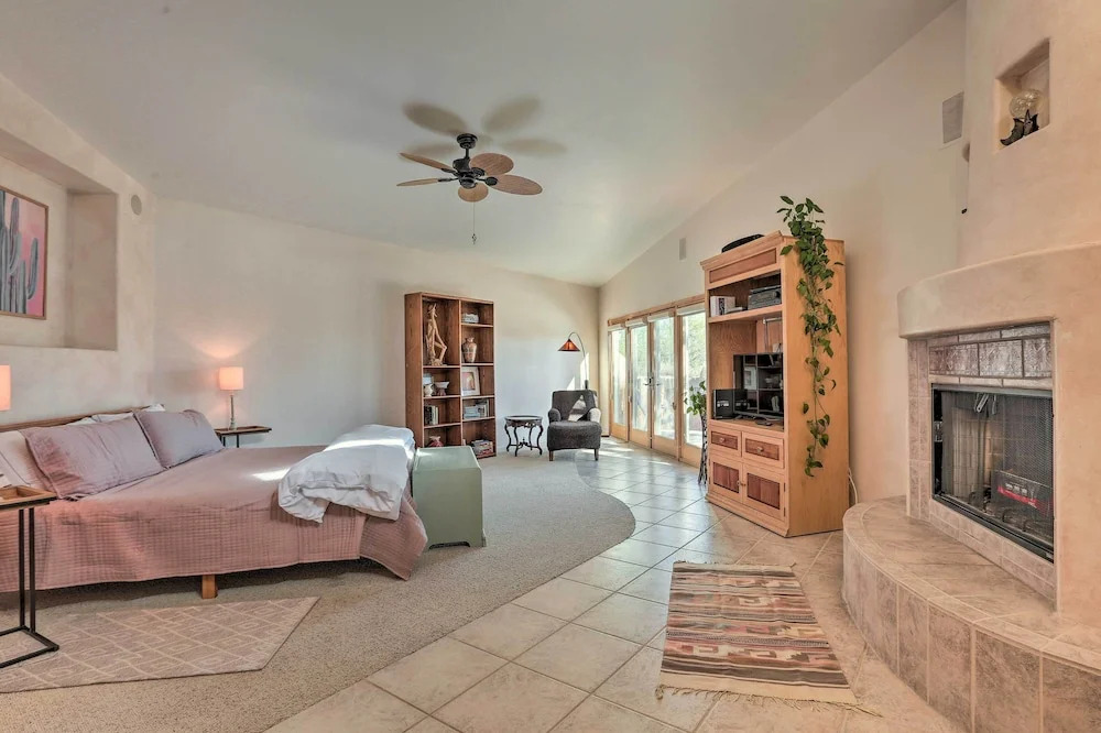Tucson Oasis 'La Casa de las Palmas' w/ Pool!