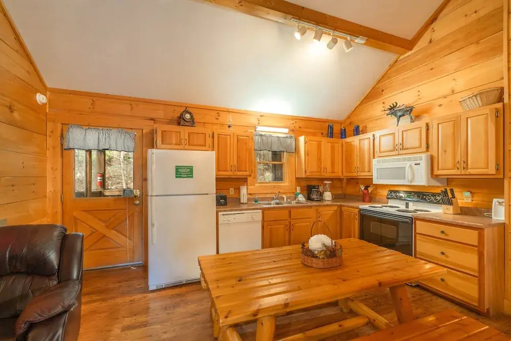 ER307- Eagles View- Great location- Close to town cabin