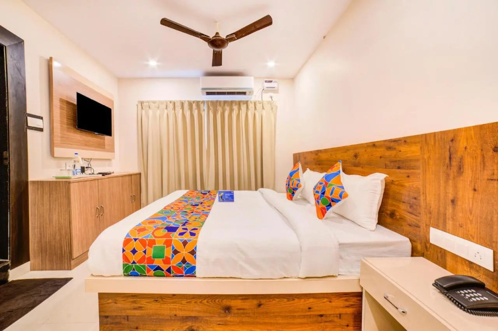 FabHotel Spark Inn