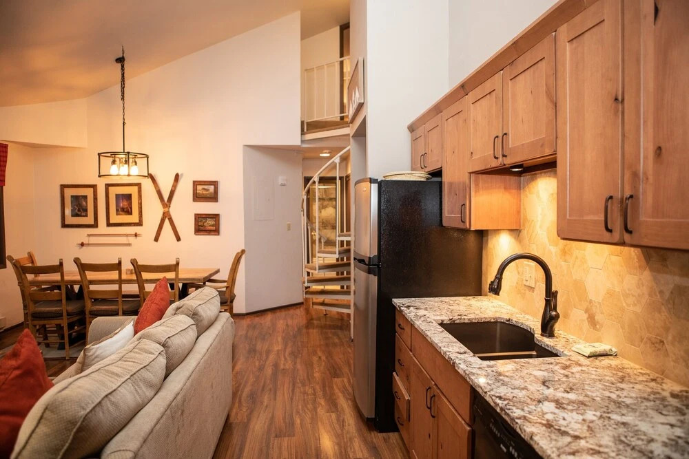 1168 Flying Dutchman 2 Bedroom Condo by RedAwning