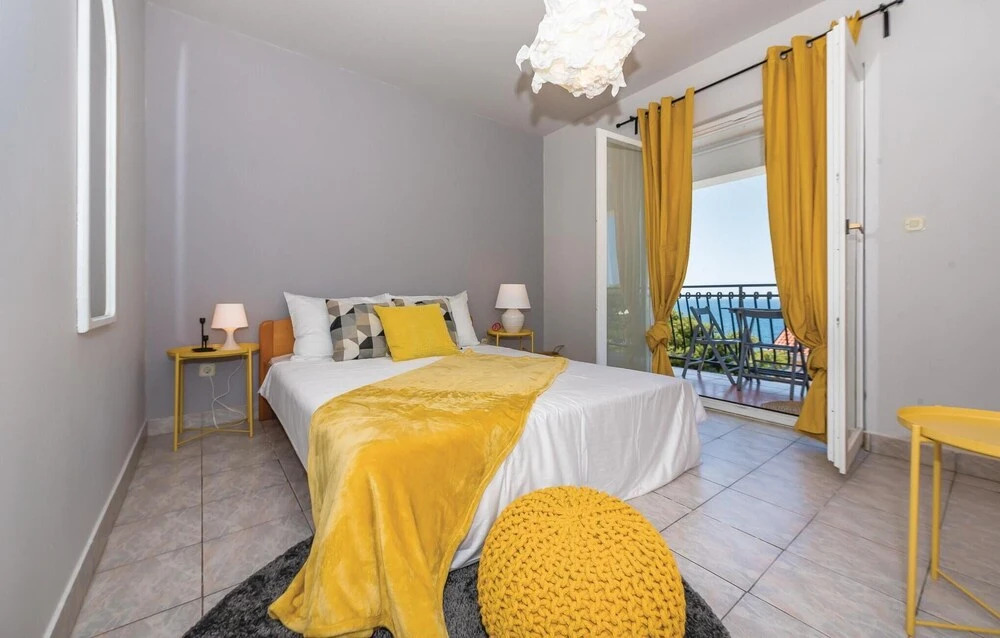 Five-Bedroom Holiday Home Primosten With Sea View 06