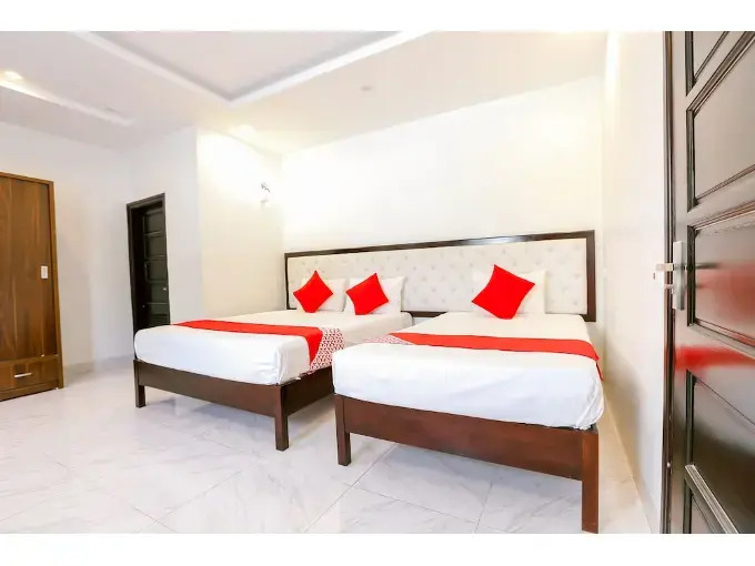 Chieu Duong Hotel by OYO Rooms