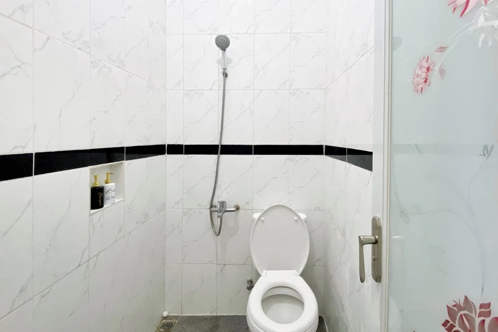 Adipura Guesthouse Syariah Mitra RedDoorz near Terminal Nganjuk
