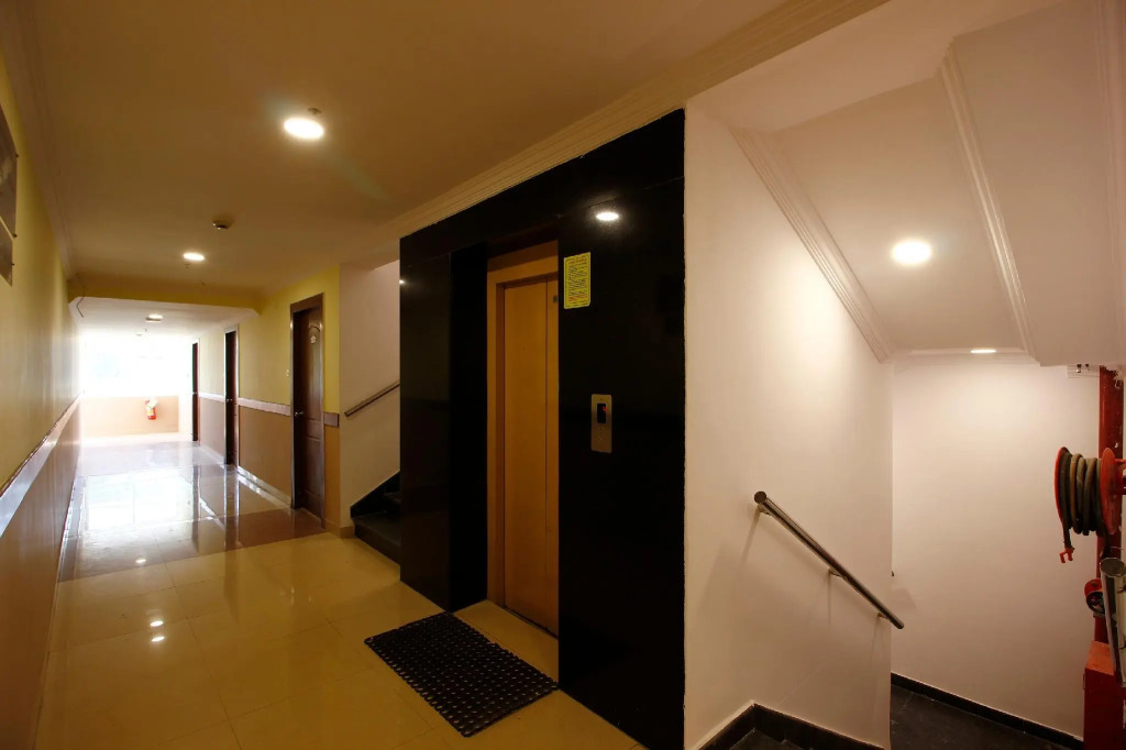 OYO Flagship 76915 Kachiguda Station Rd