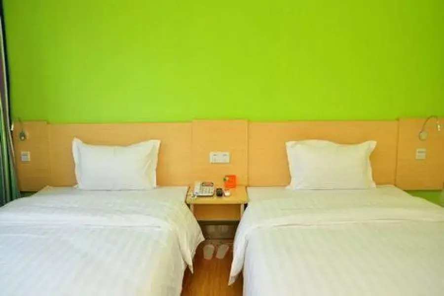 7 Days Inn