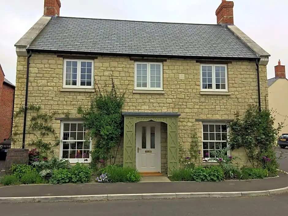 34 Grosvenor Drive