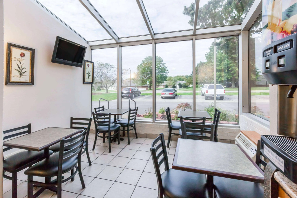 Days Inn by Wyndham Holland