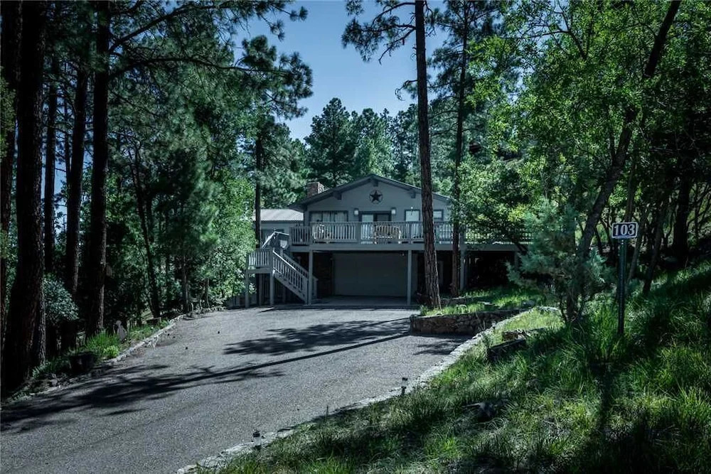 Holly Haven - Five Bedroom Cabin