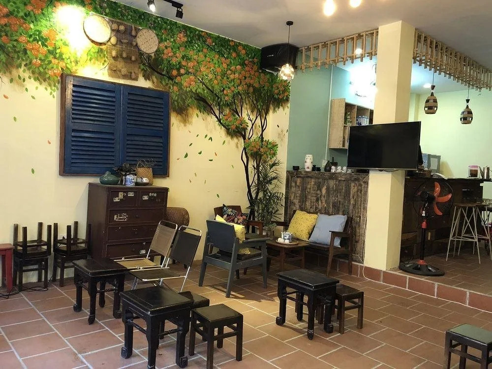 Coffee Shop & Hostel Co Hai