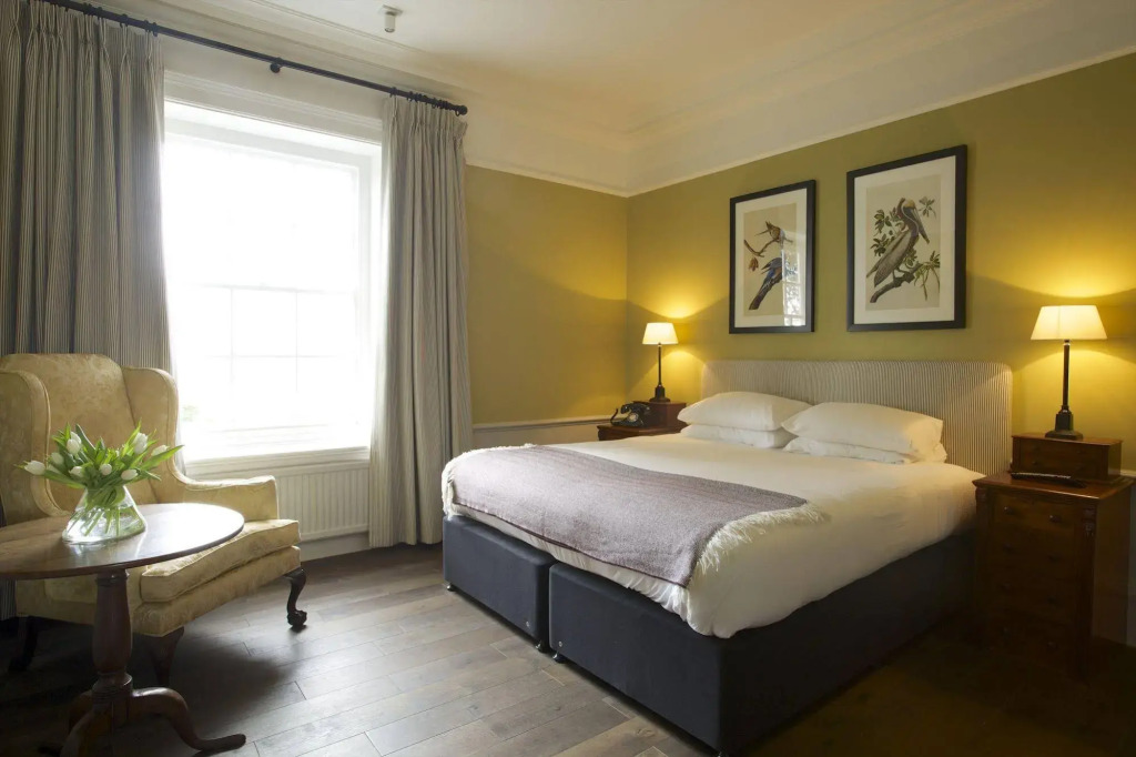 The Manor at Sway - Hotel, Restaurant and Gardens
