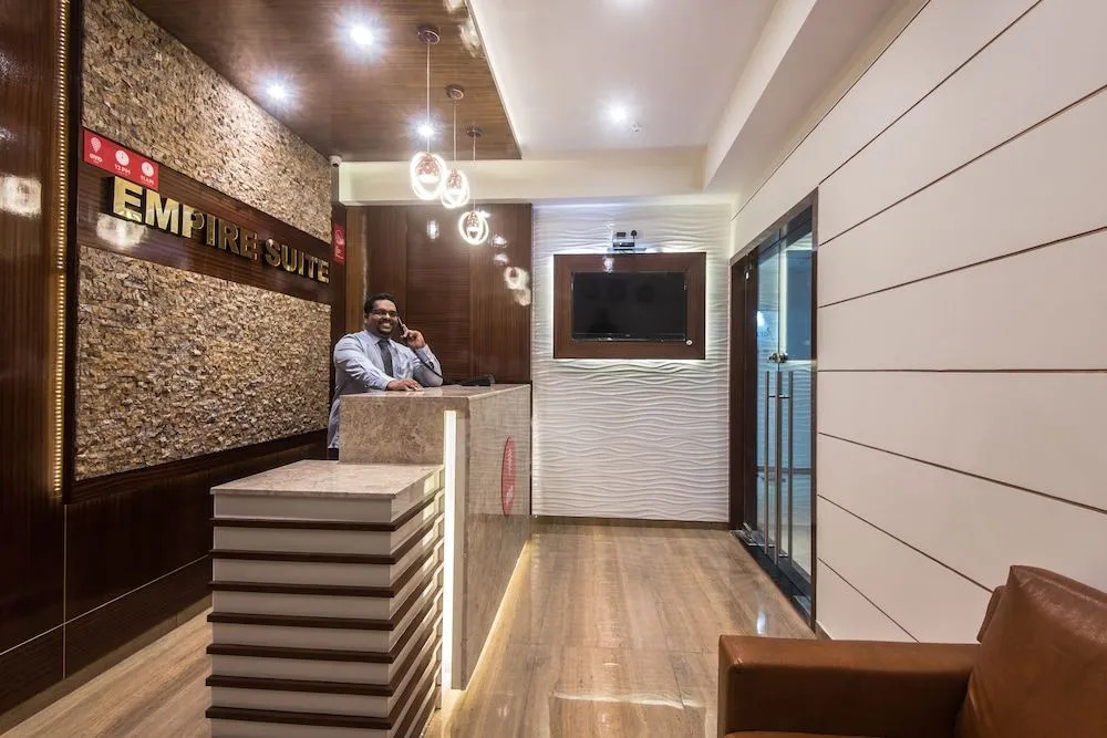 OYO 9328 Empire Suite
