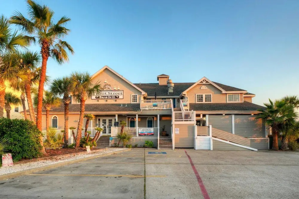 Blue Marlin & Dolphin Buyout Marina-front Escape for 10 Guests Walkable Access to Port A