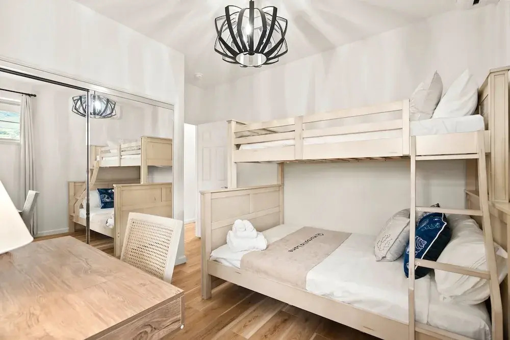 @ Marbella Lane - 2 master suites MT+Ocean Views