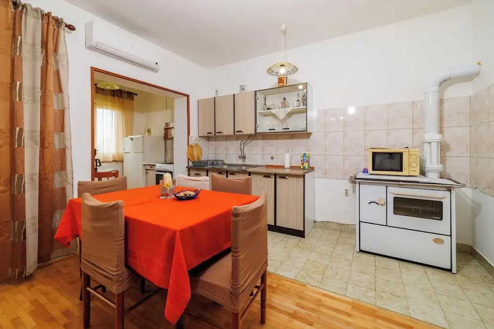 Apartments Zvonimir