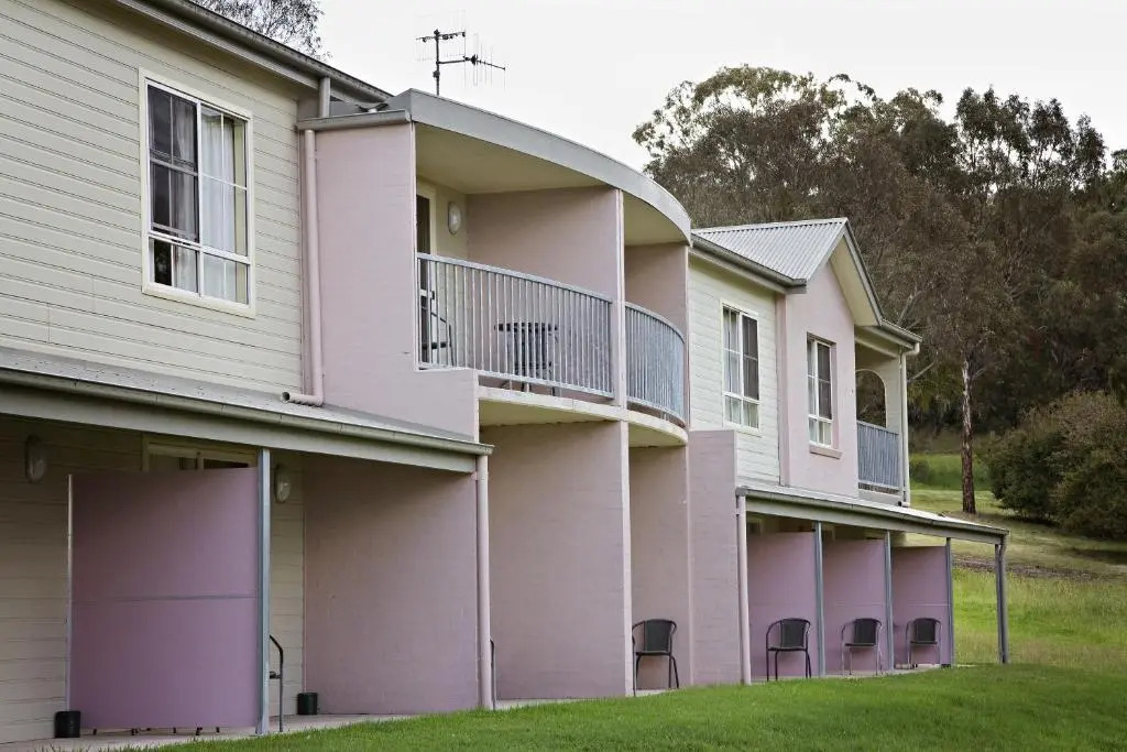 Bathurst Goldfields Resort - Conrod Straight, Mount Panorama