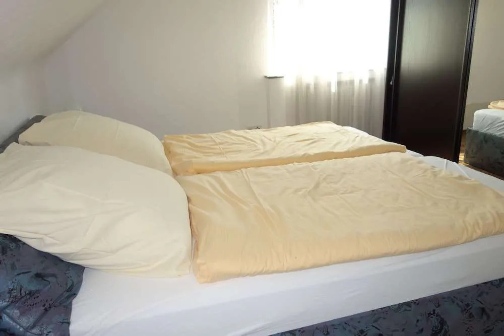 Tolstov-Hotels Large 3 Room Apartment