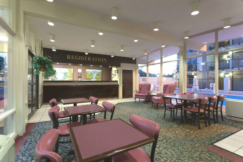 Motel 6 Raleigh, NC   Downtown South