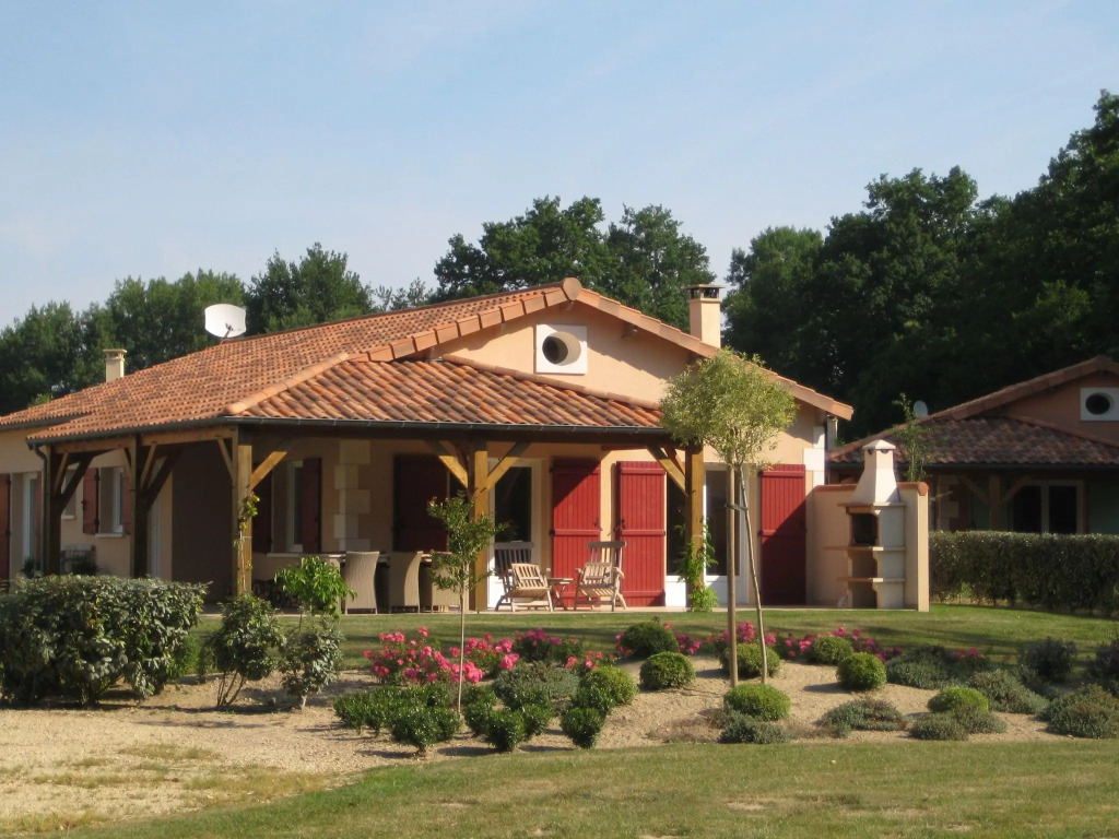 Modern villa with fire place, in the beautyful Loire region