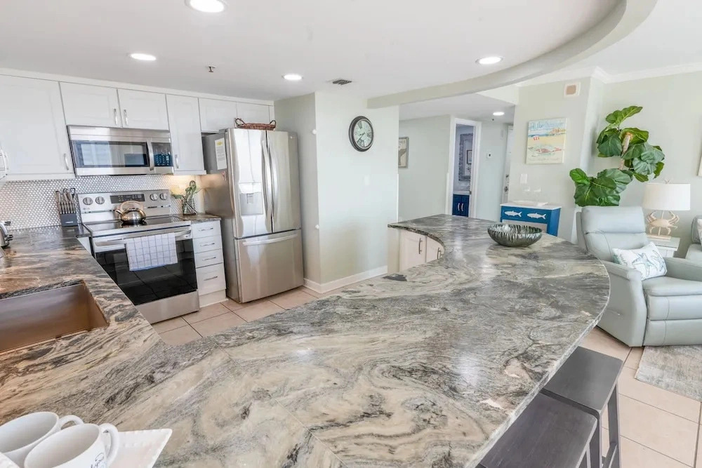 1815 North Hampton, Ocean View Condo With Full Access!! 3 Bedroom Condo