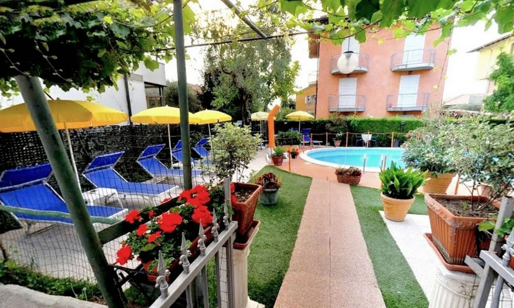 Hotel Benaco