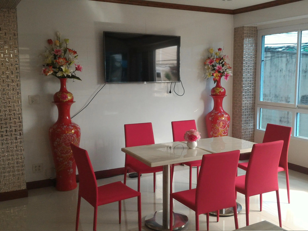 V-House Hotel