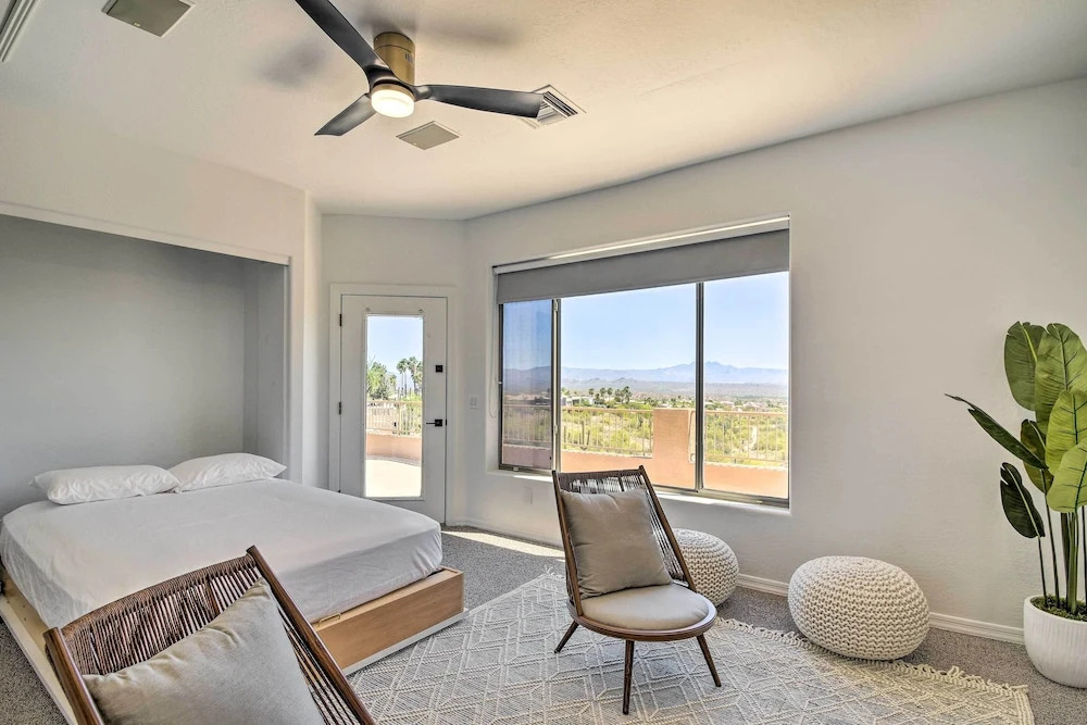 Pool, Spa & Putting Green: Fountain Hills Home!