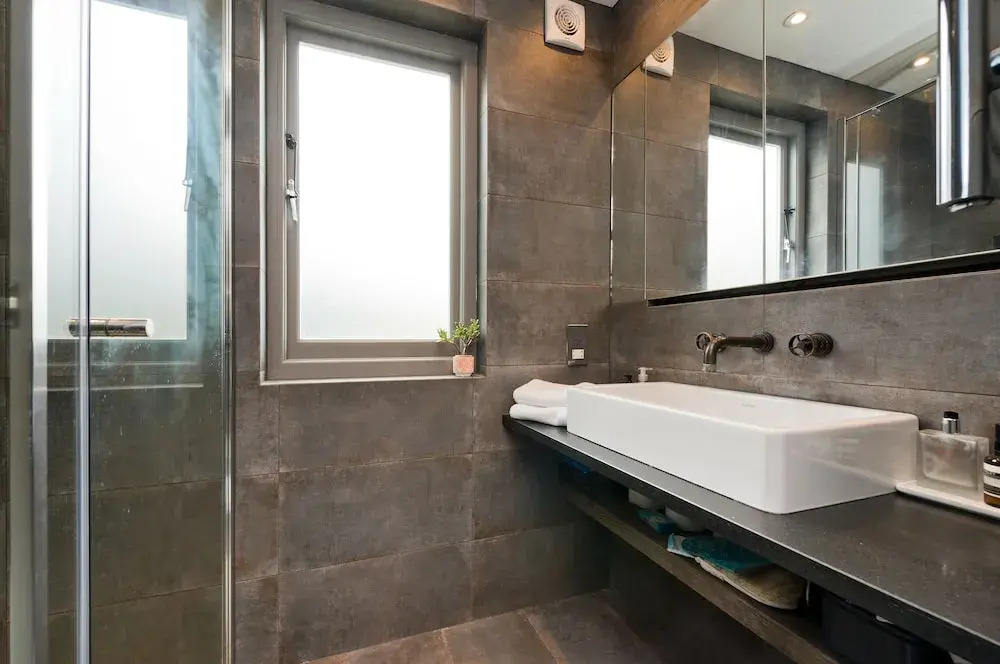 Contemporary Flat With Private Patio in Primrose Hill by UnderTheDoormat