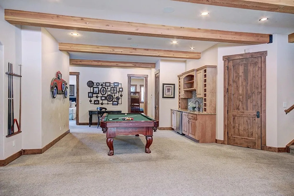 Mountain Majesty Manor