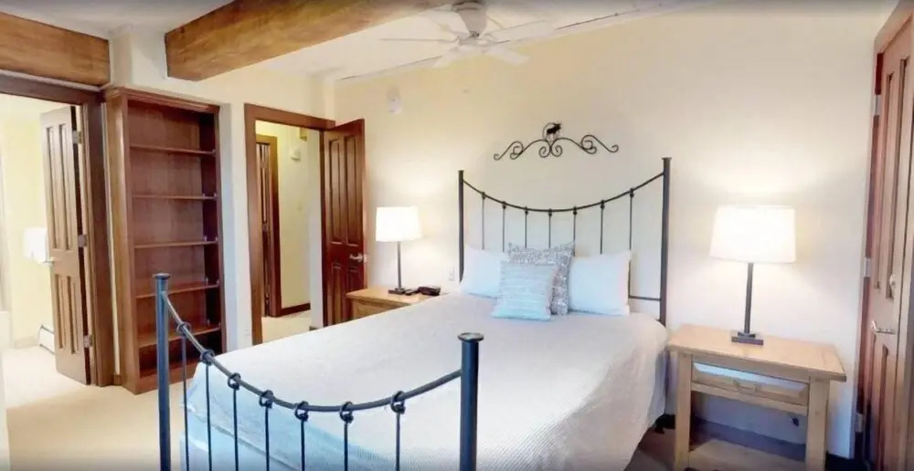 Warm And Cozy 3 Bedroom Ski In, Ski Out Condo In Snowmass Base Village