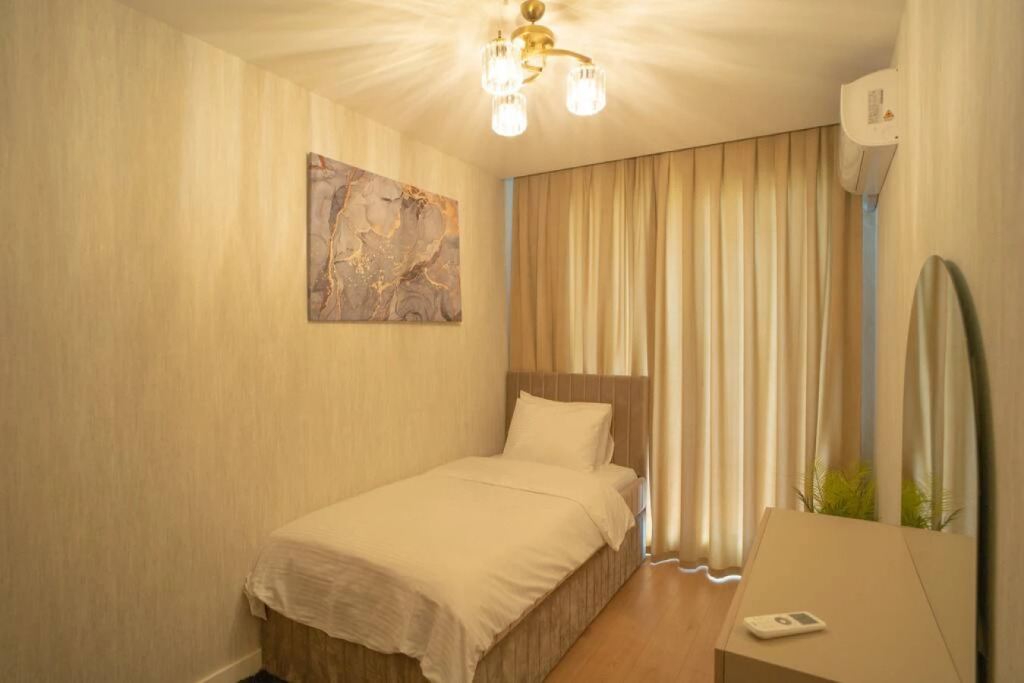 Fancy 2+1 Apt (2 bathrooms) - Core living